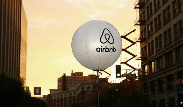 Κορωνοϊός: Η Airbnb στοιχηματίζει πως ο κόσμος θα αρχίσει ξανά τα ταξίδια και πως έρχεται μια μεγάλη αλλαγή