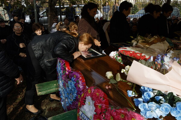 Η Αλβανία θρηνεί 50 νεκρούς από το σεισμό - Τέλος οι επιχειρήσεις διάσωσης