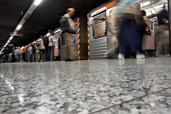 Νέα απεργία την Πέμπτη: Ποιες ώρες κλείνουν μετρό, τραμ και ηλεκτρικός