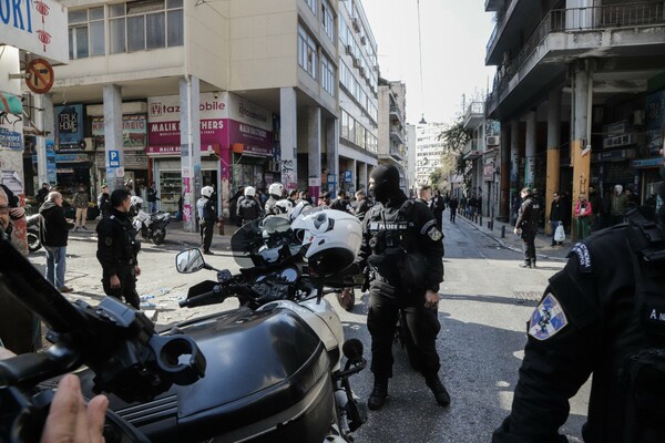 Αιματηρή συμπλοκή στην Ομόνοια: Ένας νεκρός και ένας σοβαρά τραυματίας