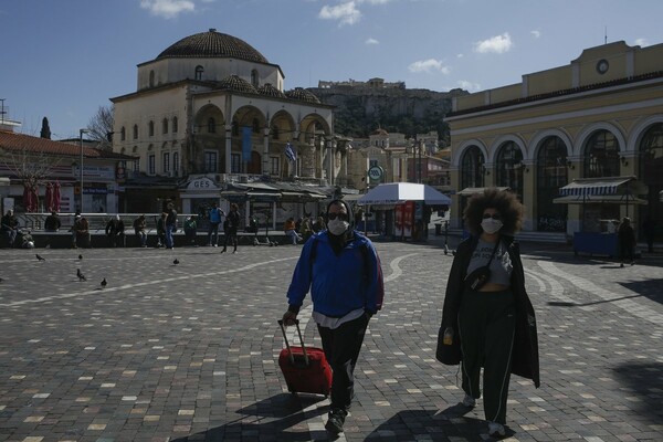 Ημέρες κορωνοϊού στην άδεια Αθήνα - Φωτογραφικό οδοιπορικό στην πόλη