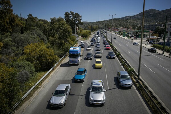 Πλήρης διακοπή κυκλοφορίας στην εθνική Αθηνών-Κορίνθου - Θα γίνει ελεγχόμενη έκρηξη