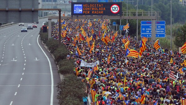 Η Βαρκελώνη ετοιμάζεται για «μάχη»: Έκλεισε η Σαγράδα Φαμίλια - Λαοθάλασσα στους δρόμους