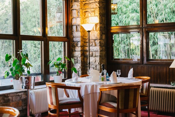 Blue Pine: Η ιστορία του πιο παλιού γαλλικού εστιατορίου της Κηφισιάς