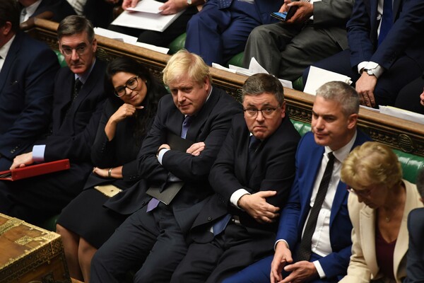 Προς παράταση του Brexit και πρόωρες εκλογές για να ξεπεραστεί το αδιέξοδο στη Βρετανία