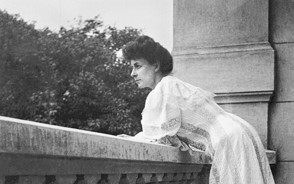 Tο 1941 πεθαίνει η συγγραφέας, Πηνελόπη Δέλτα