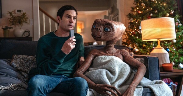 Δείτε τον E.T. να επιστρέφει για τις γιορτές μετά από 37 χρόνια!
