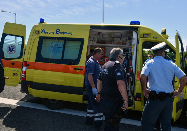 Τραγωδία στην Εγνατία: Μια 27χρονη νεκρή - Φορτηγό έπεσε σε ΙΧ που ήταν σταματημένο στη ΛΕΑ