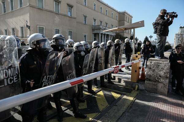 Βουλή: Υπερψηφίστηκε το άρθρο για την ισοδυναμία των πτυχίων κολεγίων - Θύελλα αντιδράσεων