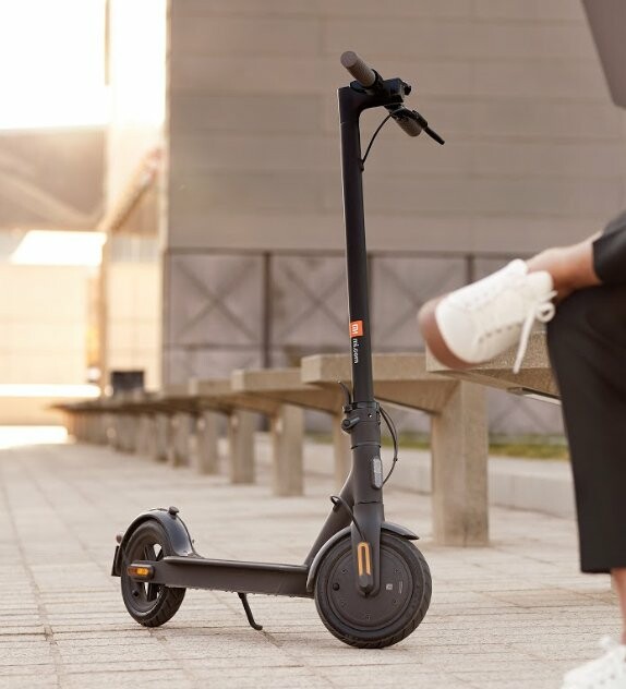 Mi Electric Scooter 1S: Η ιδανική λύση για μικρές μετακινήσεις στο νησί