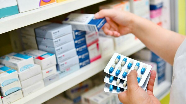«Παγώνουν» οι τιμές των φαρμάκων το 2020 - Τι προβλέπει σχετική τροπολογία