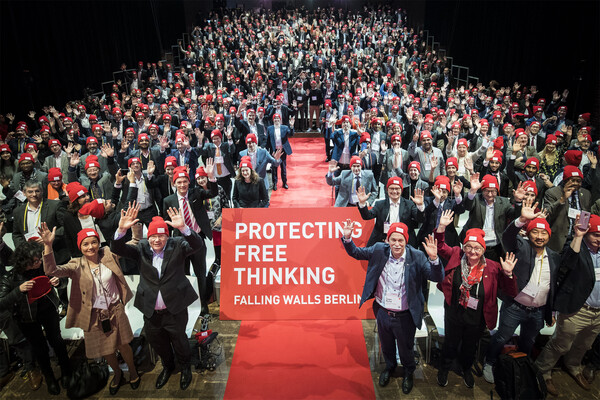 «Falling Walls»: Στους εορτασμούς για τα 30 χρόνια από την πτώση του Τείχους
