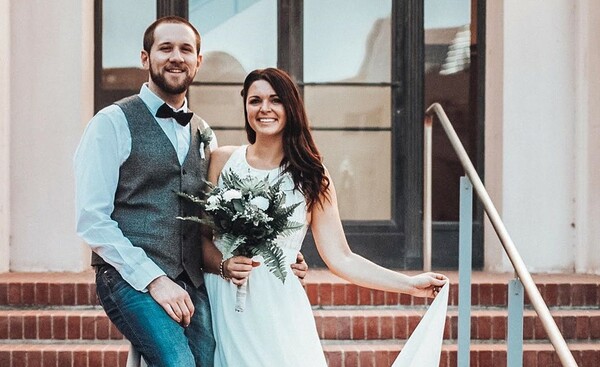 Έρωτας μετά την τραγωδία: Παντρεύτηκε τον άνδρα που την έσωσε στην επίθεση του Λας Βέγκας