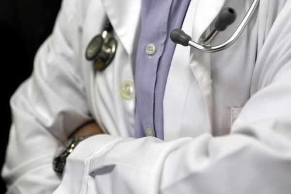 Λάρισα: Γιατρός καλείται να καταβάλει 850.000 ευρώ αποζημίωση για ιατρική επιπλοκή