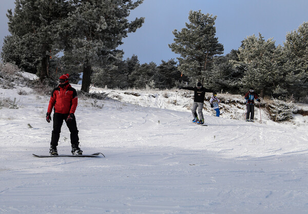 Ελατοχώρι Πιερίας: Σκι και snowboard στο χιονοδρομικό κέντρο