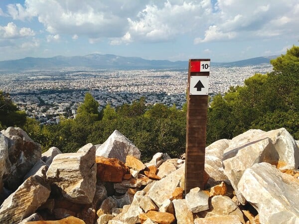 10 πεζοπορικές ορεινές διαδρομές στην ανεξερεύνητη Ελλάδα