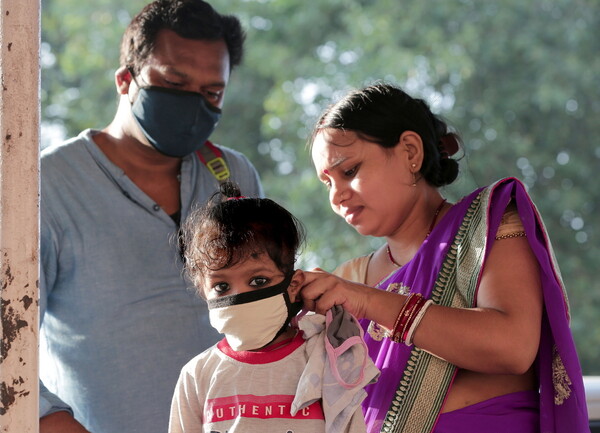 Κορωνοϊός: Πάνω από 52.000 κρούσματα σε μια μέρα στην Ινδία - Για πρώτη φορά