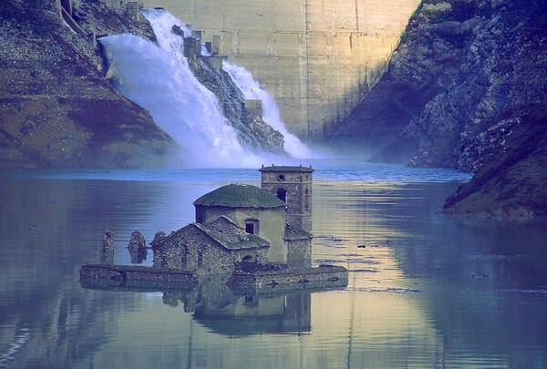 Ιταλία: Το αρχαίο χωριό που θα «αναδυθεί» από το νερό - Μετά από 27 χρόνια