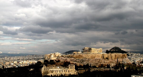 Καιρός: Βροχές και καταιγίδες στο μεγαλύτερο μέρος της χώρας