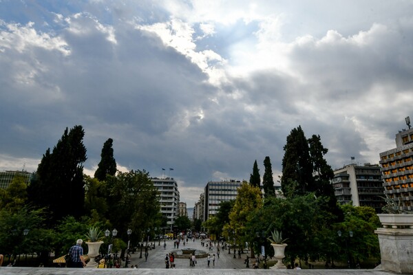 Καιρός: Συννεφιά με μικρή άνοδο της θερμοκρασίας - Πού αναμένονται βροχές