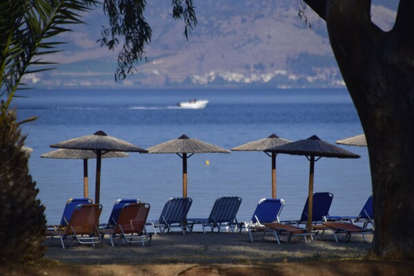 Καιρός: Ζέστη και λιακάδα σήμερα