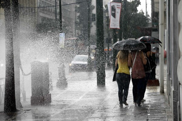 Meteo: Έρχεται κακοκαιρία express - Δύσκολη θα είναι η νύχτα στη δυτική Ελλάδα