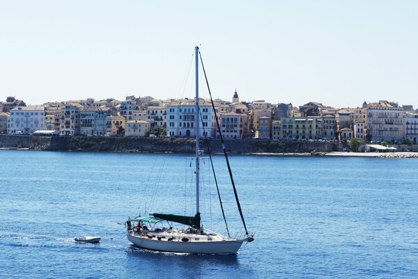 Διακοπές και κορωνοϊός: 2 ελληνικοί προορισμοί στο Top20 του EBD με τα πιο ασφαλή μέρη