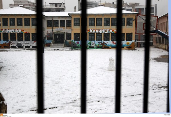 Χιόνια και κλειστά σχολεία λόγω κακοκαιρίας - Κατακόρυφη πτώση της θερμοκρασίας