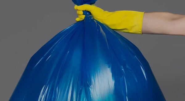 «Δεν ανακυκλώνουμε τον κορωνοϊό» - Σημαντικές οδηγίες του ΥΠΕΝ για τη διαχείριση απορριμμάτων