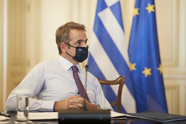 Μητσοτάκης: Με τη μάσκα θα αποτρέψουμε πιο δραστικά μέτρα, με ενδεχόμενο οικονομικό κόστος
