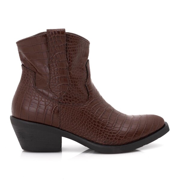 8 cowboy boots που θα φοράμε το φετινό φθινόπωρο