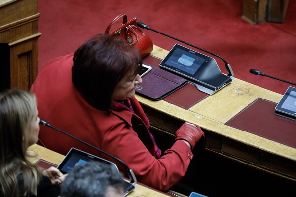 Η Γιαννάκου θα καταψηφίσει τη ρύθμιση για εποπτευόμενους χώρους χρήσης ναρκωτικών