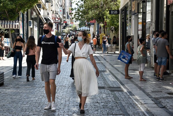 Προ των πυλών νέα μέτρα στην Αττική - Εισήγηση για χρήση μάσκας σε κλειστούς χώρους