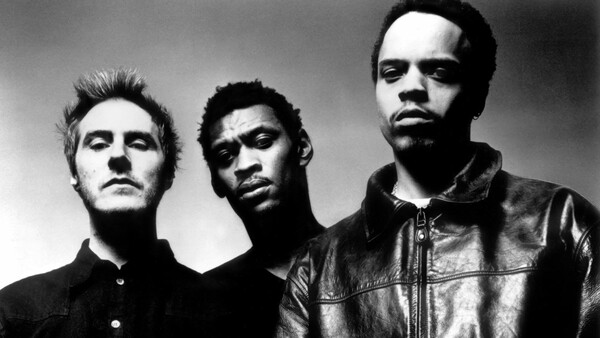 Οι Massive Attack κατά της κλιματικής αλλαγής: Τέλος οι πτήσεις - Με τρένο οι περιοδείες τους στην Ευρώπη