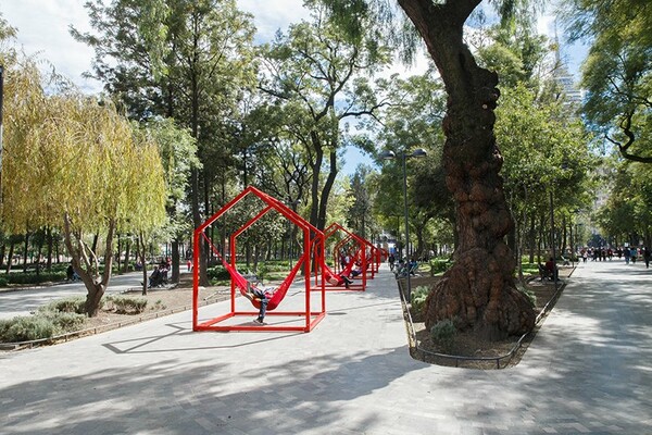 Mi casa, your casa: Ανοιχτά «σπιτάκια» για άνετη αποστασιοποίηση σε πάρκα και άλλους δημόσιους χώρους