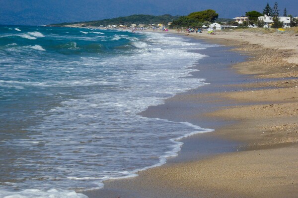 Καιρός: Μικρή άνοδος της θερμοκρασίας, έως τους 37 το θερμόμετρο σήμερα
