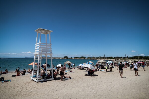 Έρχεται καύσωνας: Πότε και πού θα έχουμε 40 βαθμούς Κελσίου