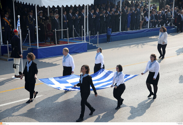 Φωτογραφίες από τη μεγάλη στρατιωτική παρέλαση της Θεσσαλονίκης