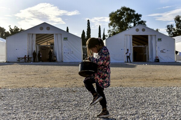 Έλεγχοι στις ΜΚΟ που δραστηριοποιούνται στην Ελλάδα: Τι αλλάζει με το μητρώο καταγραφής