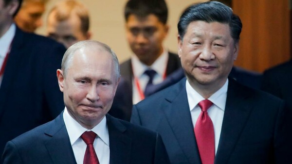 Κορωνοϊός: Κίνα και Ρωσία σε μέτωπο κατά Τραμπ - Καταδικάζουν τις προσπάθειες πολιτικοποίησης της πανδημίας