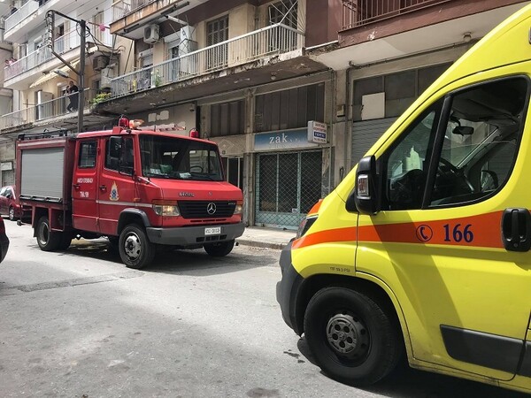 Θεσσαλονίκη: Φωτιά σε διαμέρισμα, ένας άνδρας στο νοσοκομείο με σοβαρά εγκαύματα