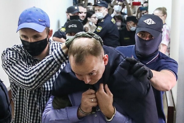 Η FSB κατηγορεί πρώην δημοσιογράφο για εσχάτη προδοσία - Ο ρόλος του διευθυντή της Roskosmos