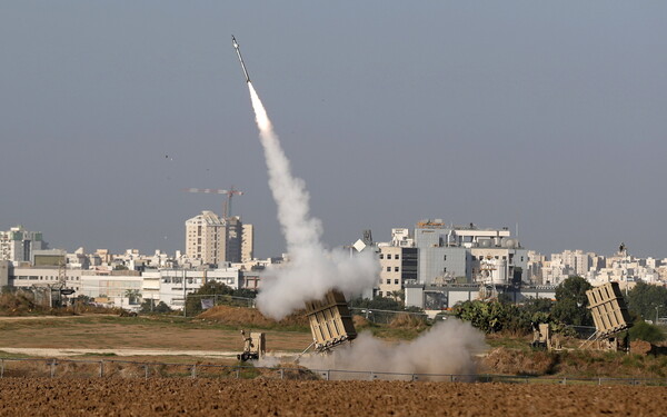 Συναγερμός στο Ισραήλ: Η Γάζα εκτόξευσε «μεγάλο» αριθμό από ρουκέτες - Αναμένεται κλιμάκωση