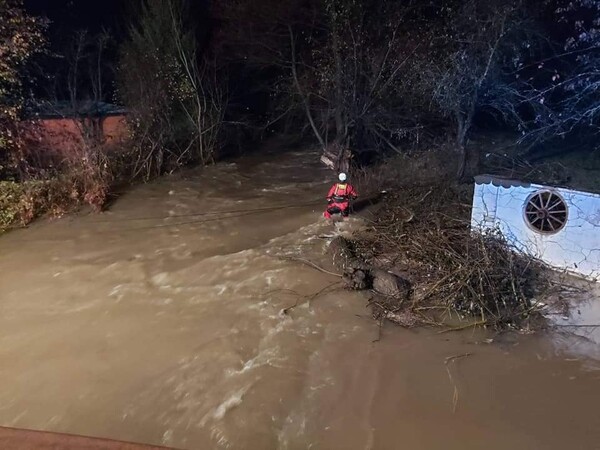 Νεκρές τρεις γυναίκες που προσπαθούσαν να σώσουν σκυλιά από πλημμυρισμένο καταφύγιο στη Σλοβακία