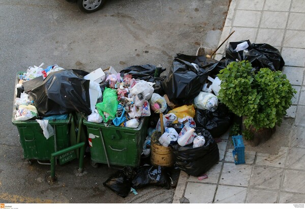 Τέλος η συλλογή απορριμμάτων όπως την ξέραμε: Έξι κάδοι σε κάθε γειτονιά για τον διαχωρισμό των σκουπιδιών