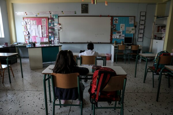 Ζαχαράκη για μη χρήση μάσκας: Το σχολείο θα έχει κανόνες που θα ισχύουν για όλους