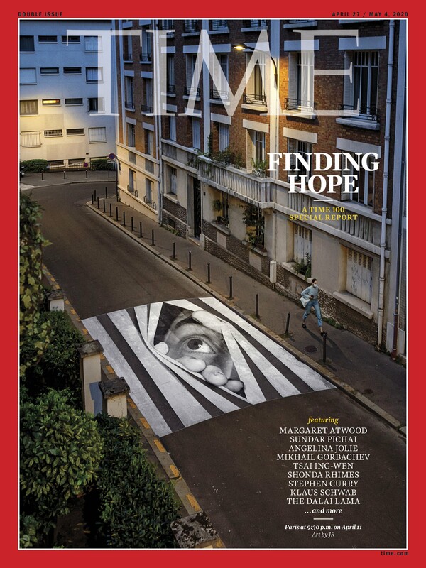 Βρίσκοντας την ελπίδα: Το επιβλητικό εξώφυλλο του ΤΙΜΕ για τον κορωνοϊό με έργο του JR στο Παρίσι