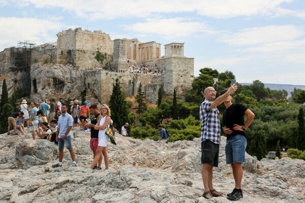 Γεωργιάδης: Δεν είναι χαμένη η φετινή χρονιά για τον τουρισμό