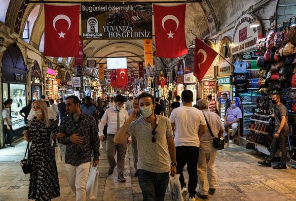 Moody’s: Υποβάθμισε την Τουρκία- «Οι εντάσεις στην αν. Μεσόγειο μπορεί να επιταχύνουν μια κρίση»