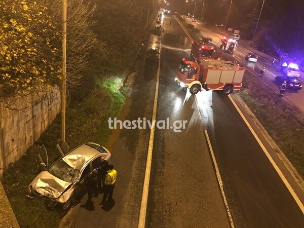 Θανατηφόρο τροχαίο στην Θεσσαλονίκης - Μουδανιών: Δύο νεκροί και τρεις τραυματίες